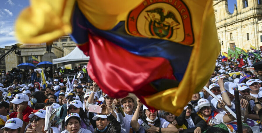 elecciones colombia entre la continuidad del primer gobierno de izquierda y el regreso de la derecha