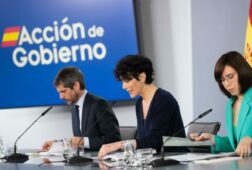 el gobierno no contempla un adelanto electoral pese a las peticiones de algunas voces autonomicas del psoe