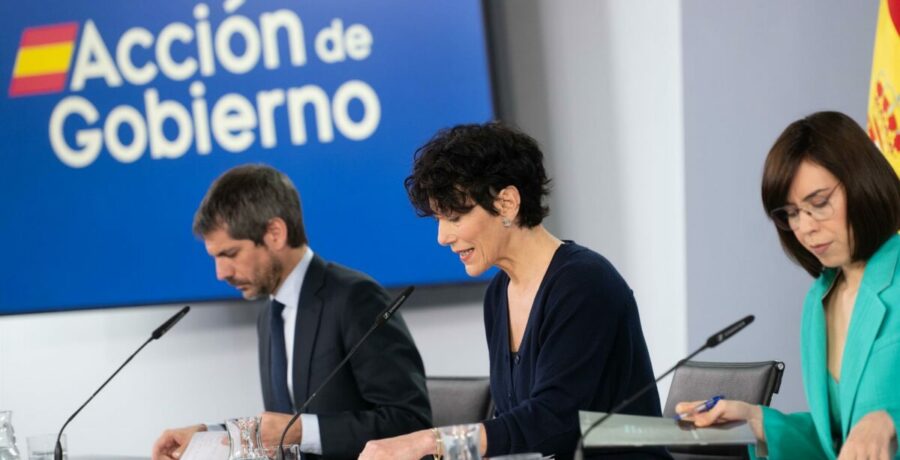 el gobierno no contempla un adelanto electoral pese a las peticiones de algunas voces autonomicas del psoe