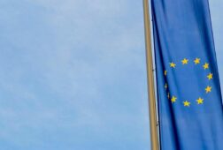 eurobarometro 8may la opinion negativa de los europeos sobre eeuu sube al 74 14 puntos mas en seis meses