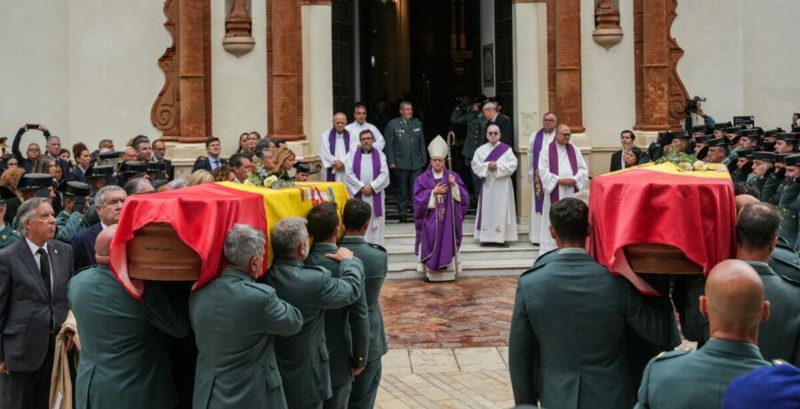asociaciones de la guardia civil piden a montero rectificar sobre la muerte de los agentes es un homicidio