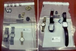 la policia incauto relojes collares pulseras y joyas de la caja fuerte en el registro del despacho de zapatero