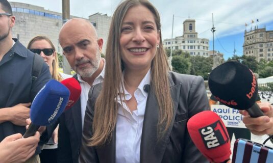 ester munoz cree que sanchez tendra que tomar decisiones el lunes tras la debacle del psoe en andalucia