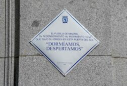 15 anos del 15m dormiamos despertamos