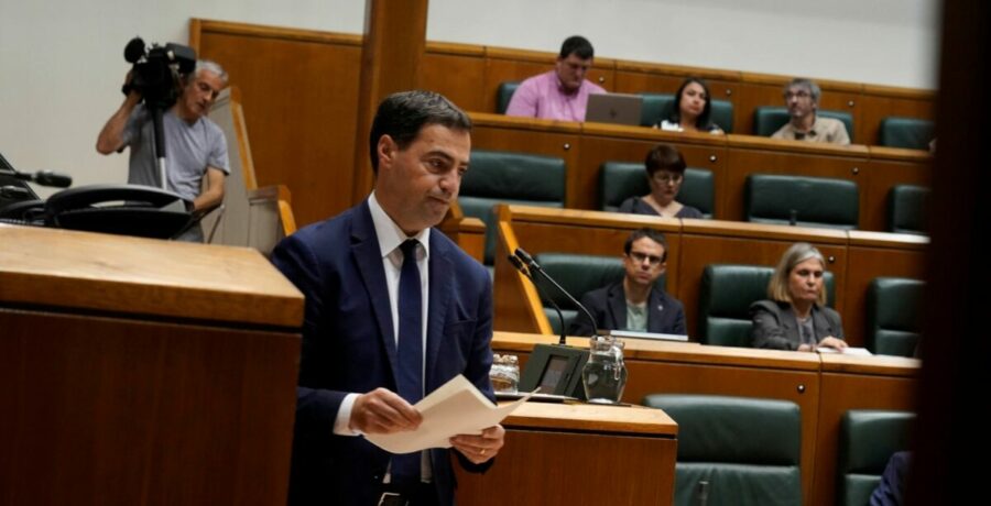 pradales acusa al pp de convertir madrid en una capital total que drena y vacia al resto de territorios