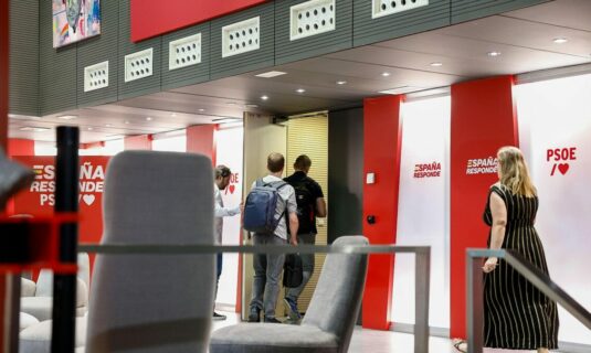 el juez imputa a la gerente del partido socialista junto a cerdan y zarrias