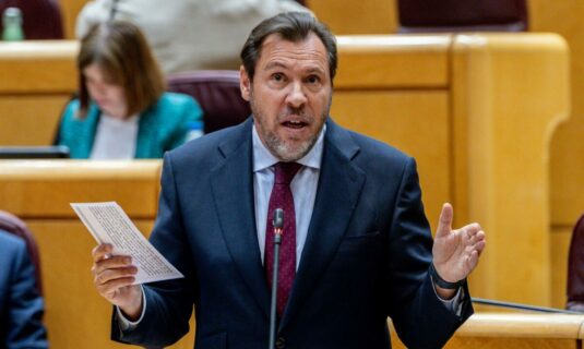 puente cuestiona a la policia nacional por vincular al socio de zapatero en contratos con adif