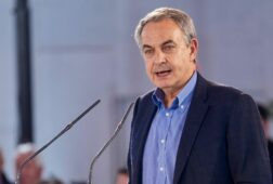 zapatero pide el aplazamiento de su declaracion ante la audiencia nacional