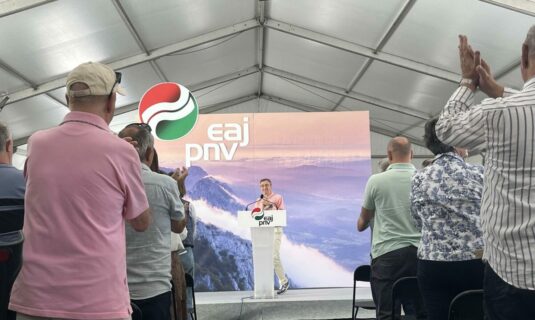 esteban pide a otegi menos antifascismo de mitin y reprocha que no haga ninguna critica al gobierno de sanchez