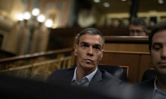 el pp cree que la imputacion de sanchez puede llegar y necesita resortes del estado como el aforamiento
