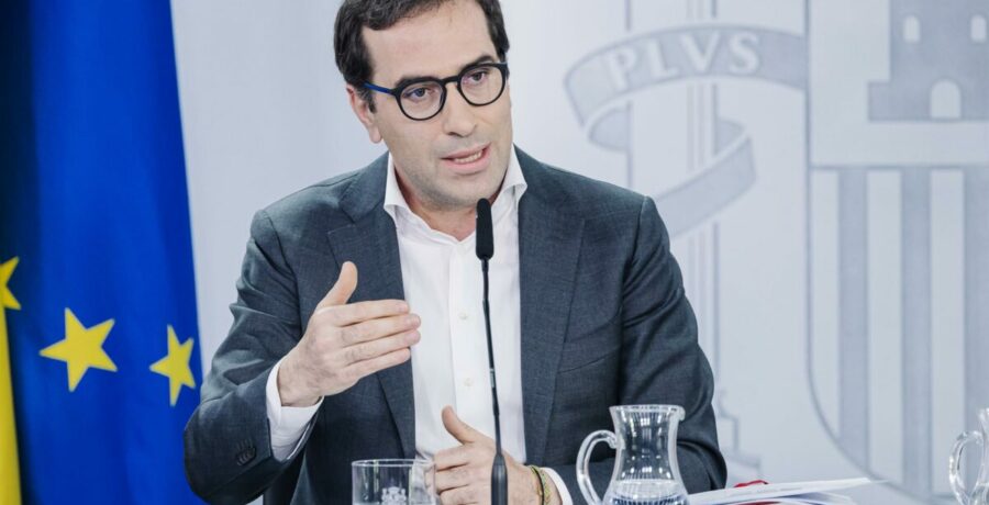 el gobierno mejora al 26 el crecimiento del pib para 2026 y eleva una decima al 22 la de 2027