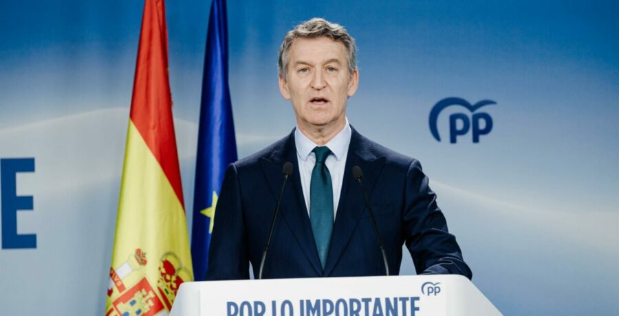 feijoo dice que el gobierno esta podrido pero subraya que todo esta saliendo a la luz porque la democracia funciona