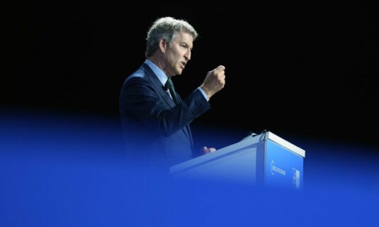 feijoo avisa que ni pedira favores ni los regalara para avanzar elecciones no busco atajos