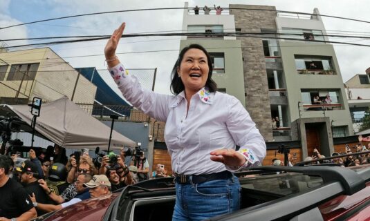 fujimori se aleja de sanchez y su ventaja supera los 18 000 votos al 9859 del escrutinio en peru