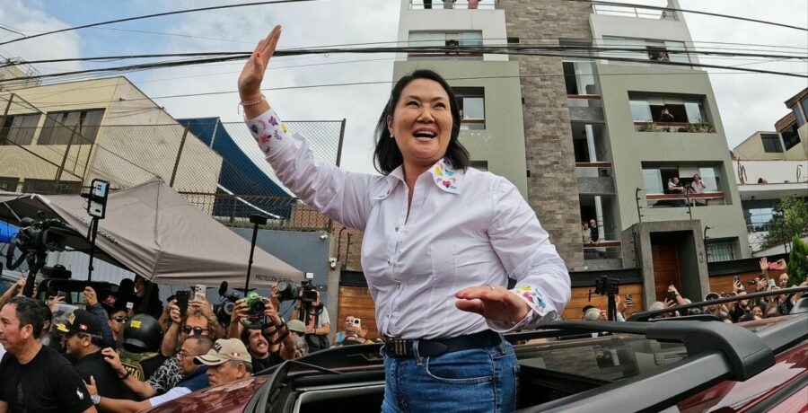 fujimori se aleja de sanchez y su ventaja supera los 18 000 votos al 9859 del escrutinio en peru
