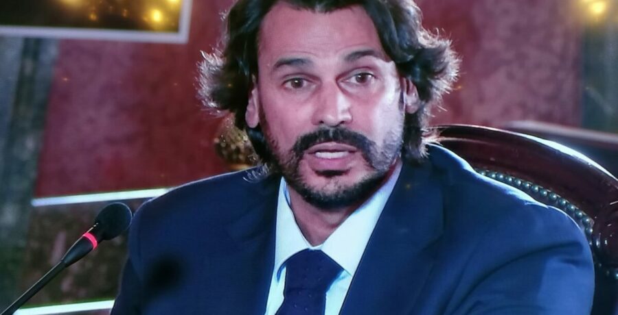 el juez ordena la apertura de juicio oral contra alberto gonzalez amador por presunto fraude fiscal
