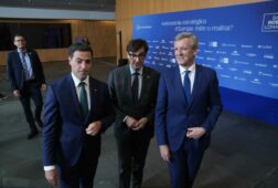 pradales pide tener las alarmas encendidas si vox conforma el cambio politico en espana