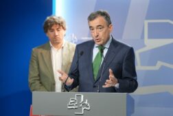 esteban descarta apoyar una mocion de censura de un pp que dice barbaridades sobre el pnv y rechaza las transferencias