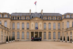 francia las presidenciales de 2027 seran el 18 de abril y el 2 de mayo