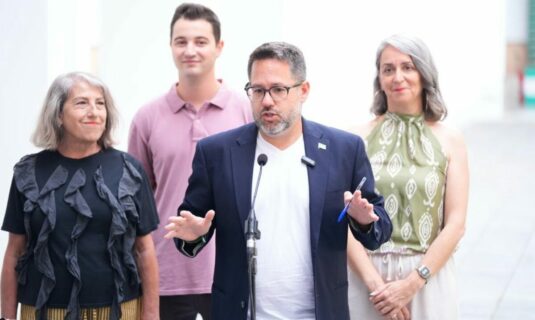 adelante pide a moreno que se deje de teatrillo para formar gobierno en andalucia que vaya aceptando realidad