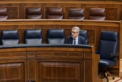 el gobierno reabre el debate sobre la financiacion autonomica pero la distancia con el pp aleja posibles acuerdos