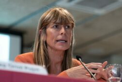 el juez peinado cita este miercoles a begona gomez para que entregue el pasaporte