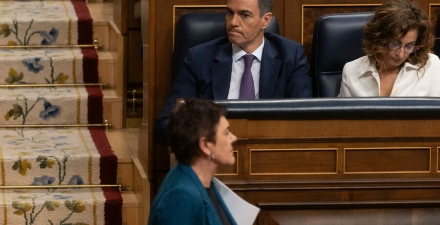 bildu preguntara manana a sanchez que hara para dar sentido a la legislatura y feijoo volvera a pedir elecciones