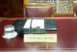 la secretaria de zapatero se acoge a su derecho a no declarar en la comision sepi del senado