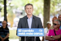feijoo pide a junts y pnv que apoyen una mocion para activar las elecciones 184 diputados estamos pidiendo urnas