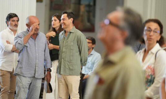 moreno abre este lunes el debate de investidura en el parlamento andaluz con la incognita de si tendra el apoyo de vox