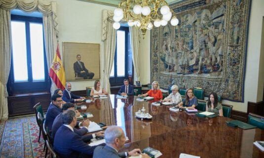 la mesa del congreso impide que el congreso vote las enmiendas de pp y junts que exigen elecciones