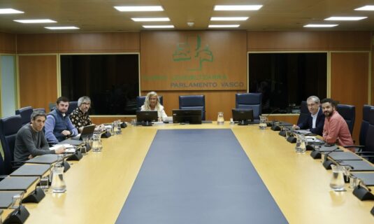 la reforma del pnv para blindar el euskera en las ope avanza en su tramitacion con la abstencion de eh bildu