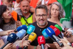 adelante asegura que pp y vox estan pactando un acuerdo contra los andaluces