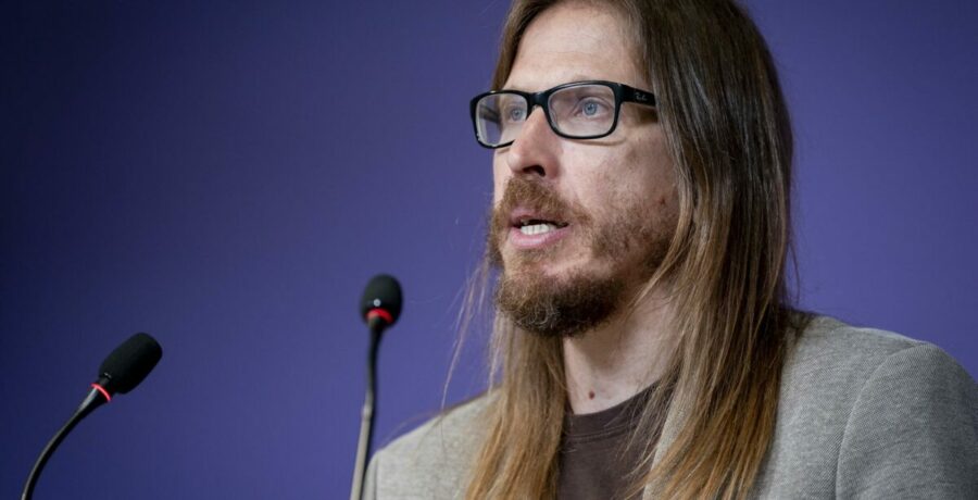 podemos cree que el juez retrasa la causa de la investigacion ilegal al partido y duda de que se llegue hasta el fondo