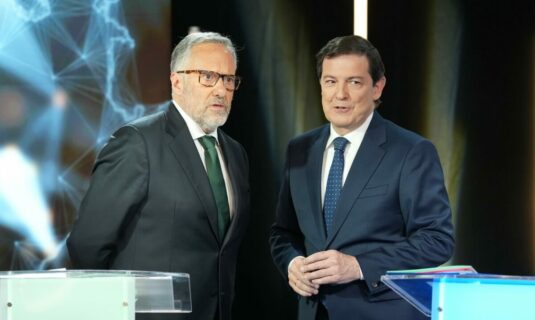 pp y vox acercan posiciones para un acuerdo en castilla y leon que esta muy avanzado pero no cerrado