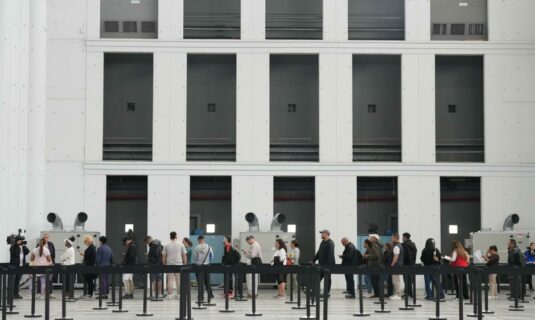 el supremo propone llevar al tjue la regularizacion de migrantes por posible colision con la normativa europea