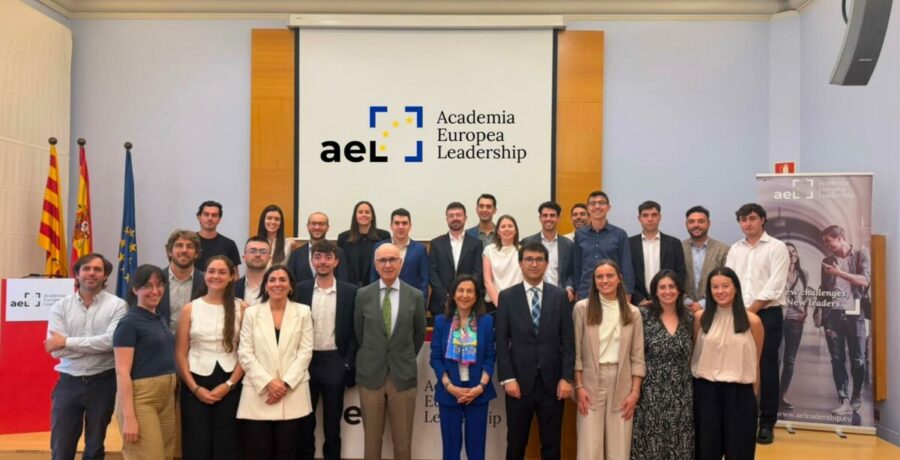 robles dice que hacen falta lideres jovenes para que europa sea una pieza importante