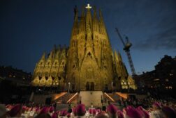 sanchez ve la sagrada familia como el reflejo de lo que podemos lograr como sociedad con paz y cohesion