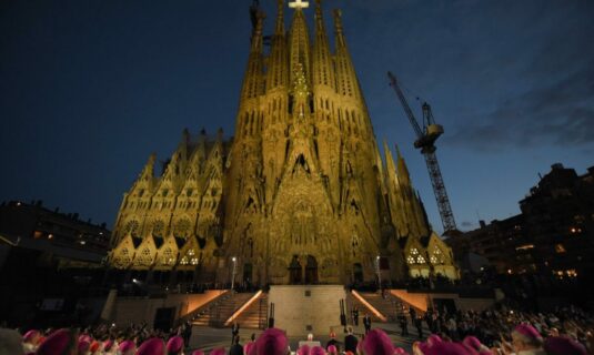 sanchez ve la sagrada familia como el reflejo de lo que podemos lograr como sociedad con paz y cohesion