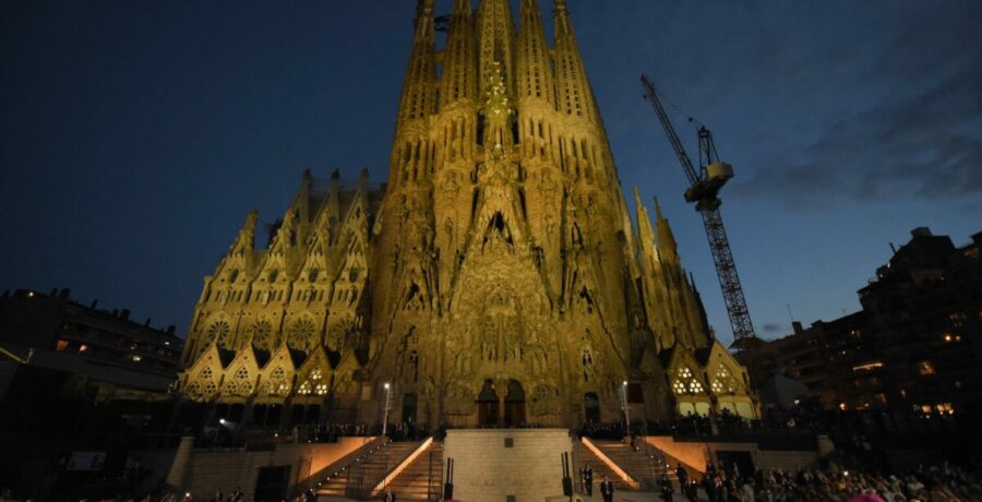 sanchez ve la sagrada familia como el reflejo de lo que podemos lograr como sociedad con paz y cohesion