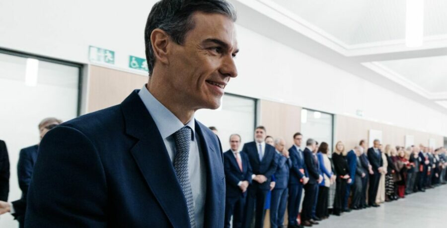 sanchez anuncia la mayor inversion de la historia para dependencia con 2 218 millones de euros extra