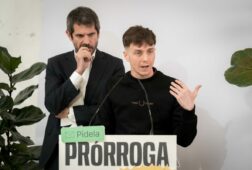 sumar acusa a feijoo de imitar a trump al lanzar dudas sobre el sistema electoral y cuestionar la ley de nietos
