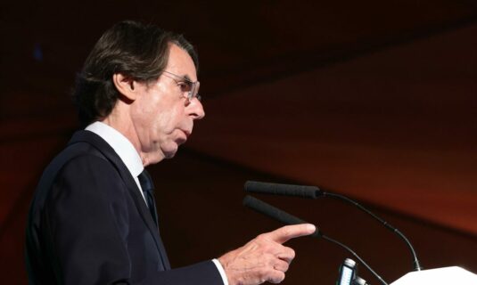 aznar llama a construir una mayoria nacional para derribar el muro de sanchez esa mayoria sera nacional o no sera