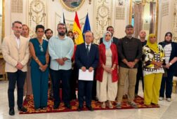 el presidente de ceuta comunica que 60 000 los migrantes han entrado irregularmente desde marruecos