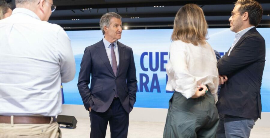 el pp exige a morant rectificar quien compara a un adversario politico con hitler cruza una linea inaceptable