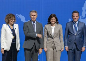 Feijóo retrata a Sánchez como un “presidente autoritario” y acusa al Gobierno de “agredir” la democracia española