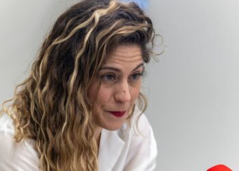 Lara Hernández abandona Sumar tras archivarse la denuncia por acoso laboral que tacha de “campaña de desprestigio”