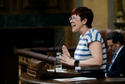compromis critica la ausencia de feijoo en el congreso tras sus palabras sobre el absentismo