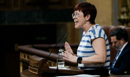 compromis critica la ausencia de feijoo en el congreso tras sus palabras sobre el absentismo