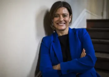 Miriam González registra el partido político liberal D21